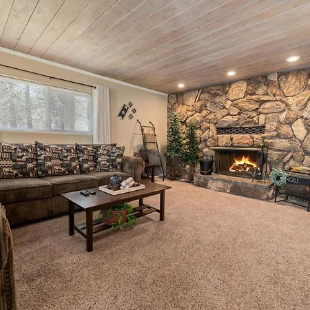 Maple Lane Lodge - Adorable Chalet On A Fully Fenced Lot With A Hot Tub And More! Sugarloaf Extérieur photo